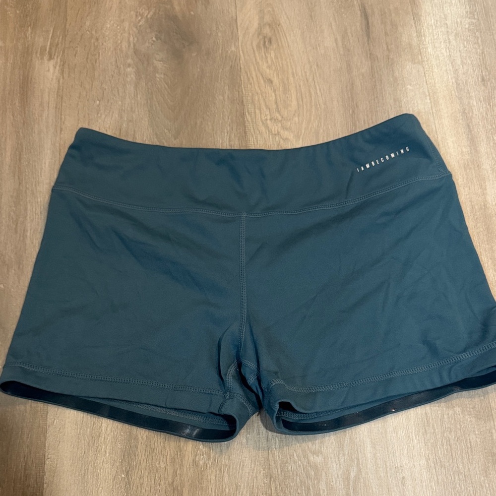 IAB MFG shorts size large